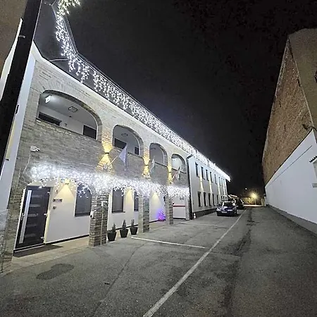 公寓式酒店 M70 Apartmanhaz 米什科尔茨