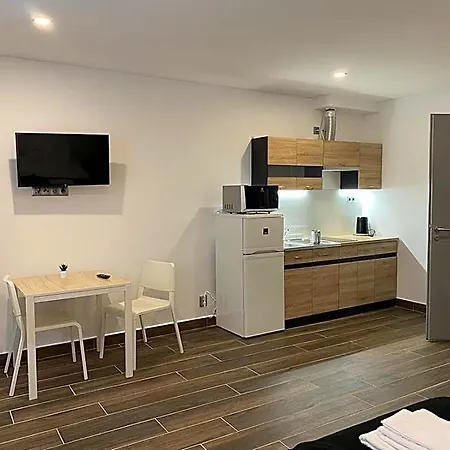 M70 Apartmanhaz 公寓式酒店