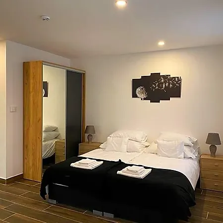 公寓式酒店 M70 Apartmanhaz 米什科尔茨