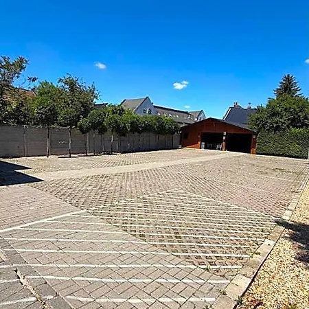 M70 Apartmanhaz