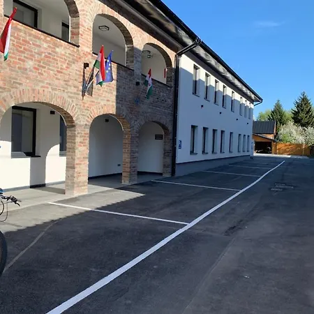 M70 Apartmanhaz 3* Miskolc