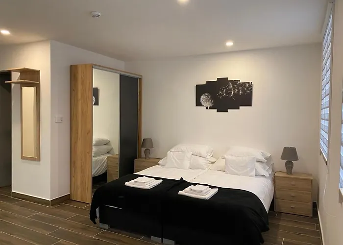 M70 Apartmanhaz 公寓式酒店