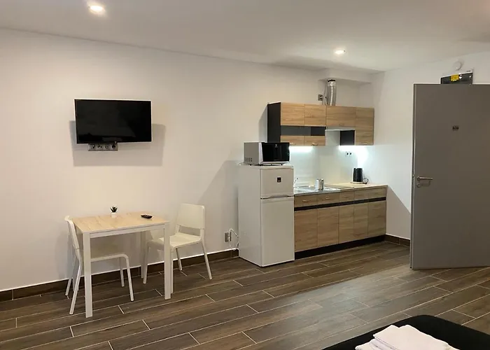 M70 Apartmanhaz 公寓式酒店 3*