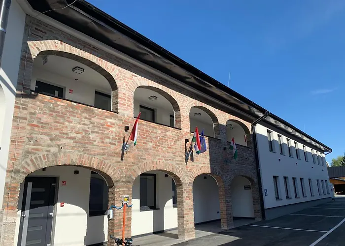 M70 Apartmanhaz ميسكولك